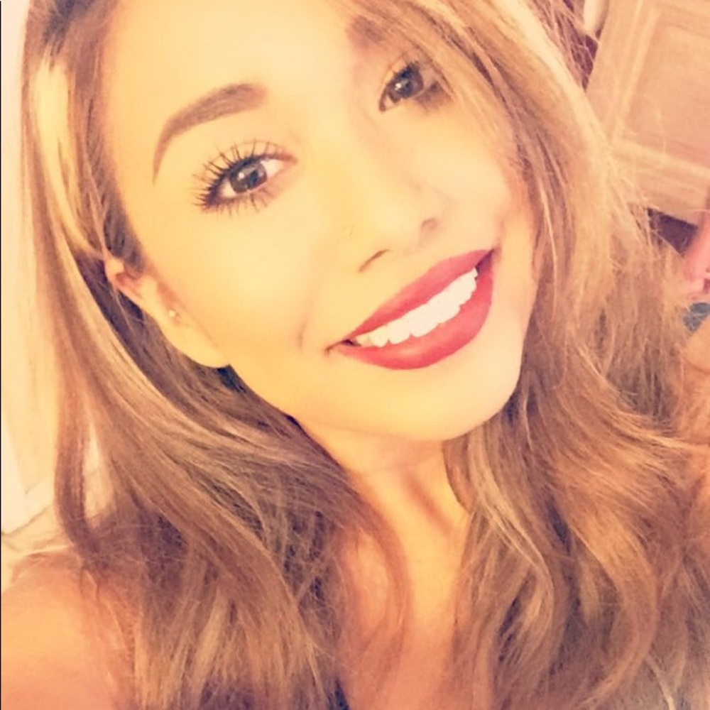 Meet your Posher, Joseline
